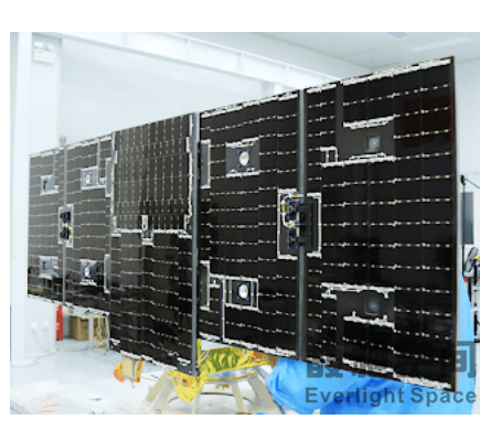 微纳卫星太阳电池阵